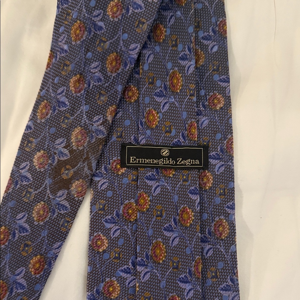 Ermenegildo Zegna Blue and Red Patterned Silk Tie